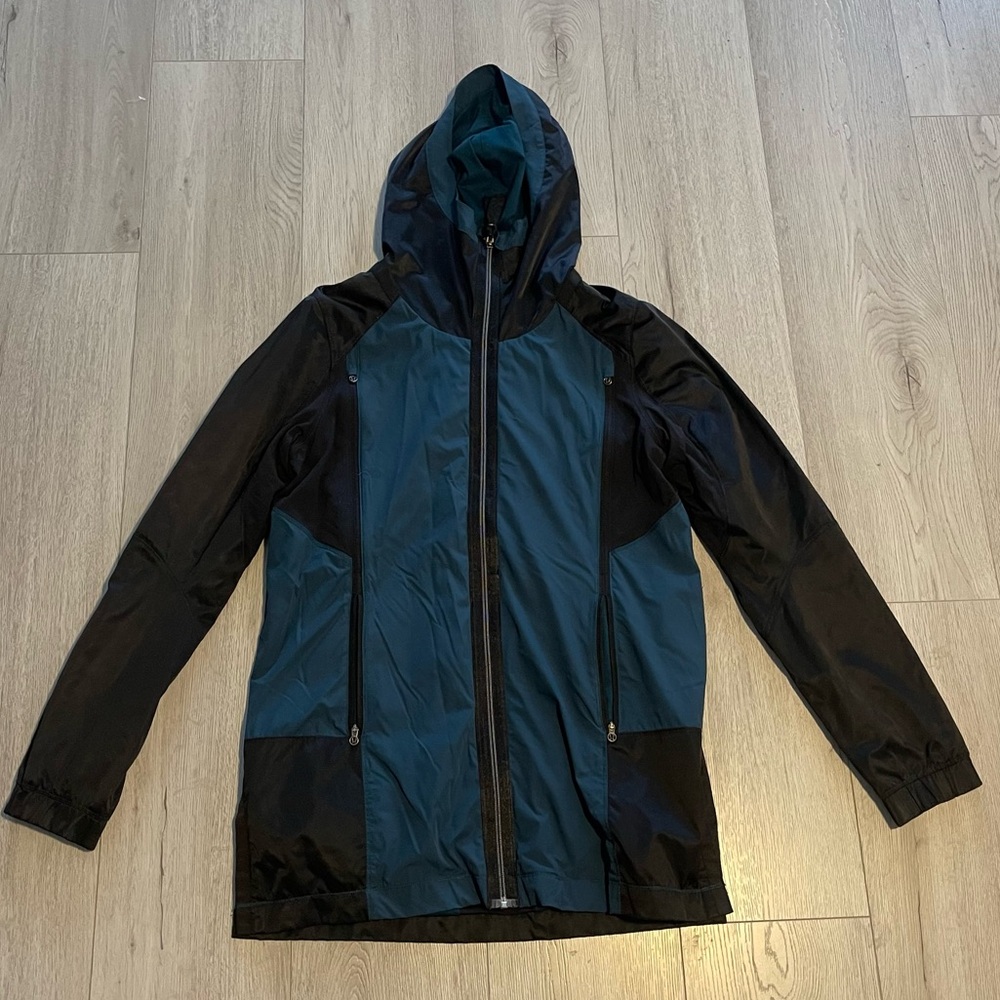 Lululemon Right Round Jacket - Alberta Lake Raincoat